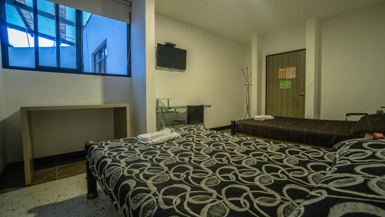 Wanderlust Hostel Armenia  Exterior photo